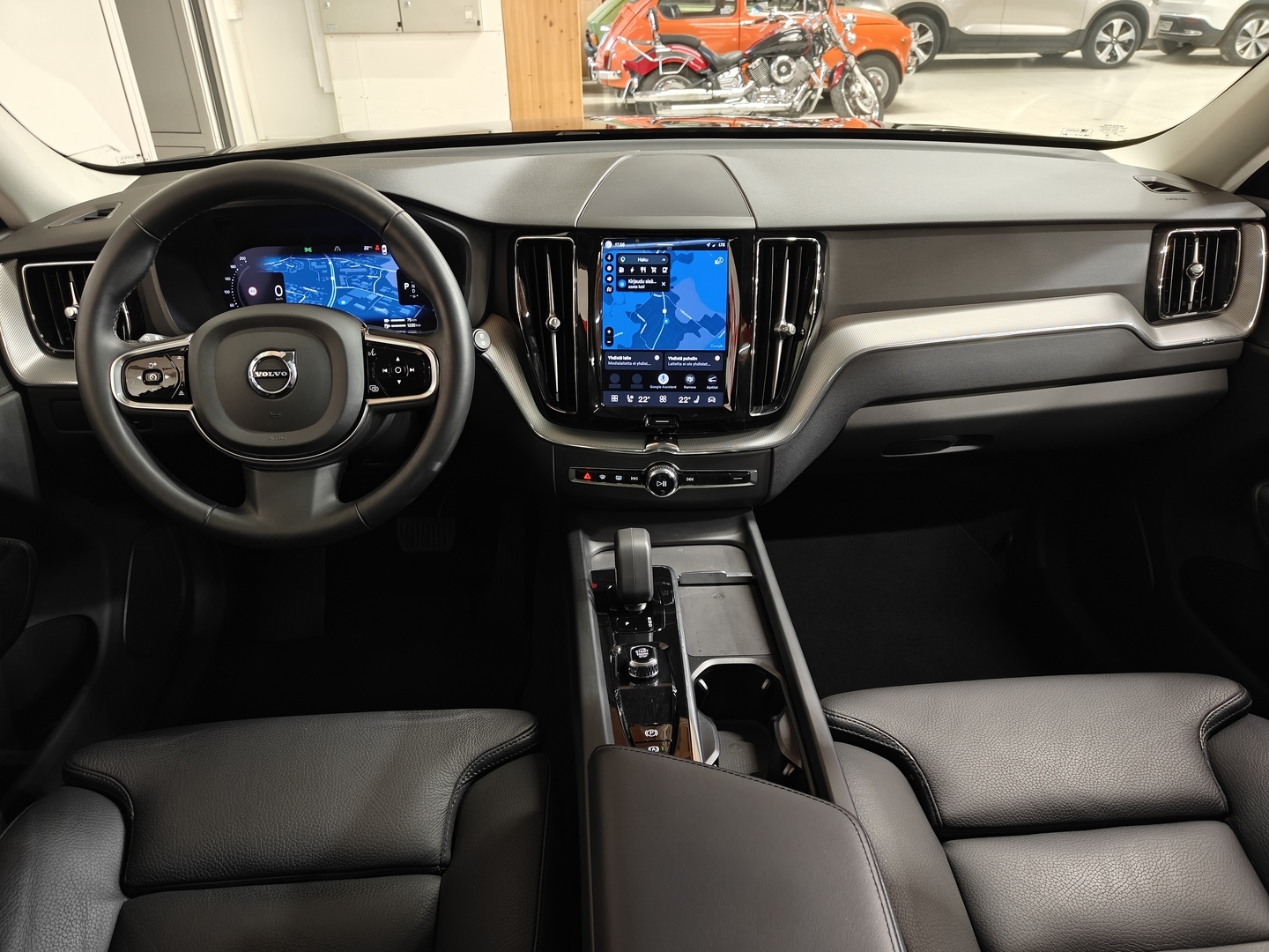 VOLVO XC60 2023
