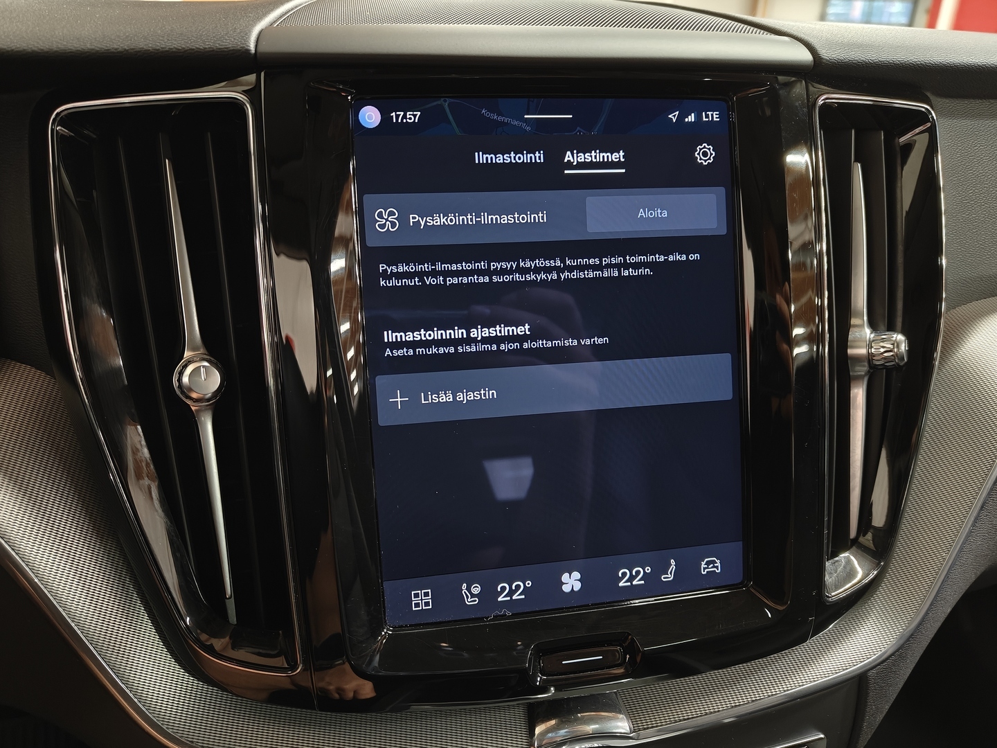 VOLVO XC60 2023