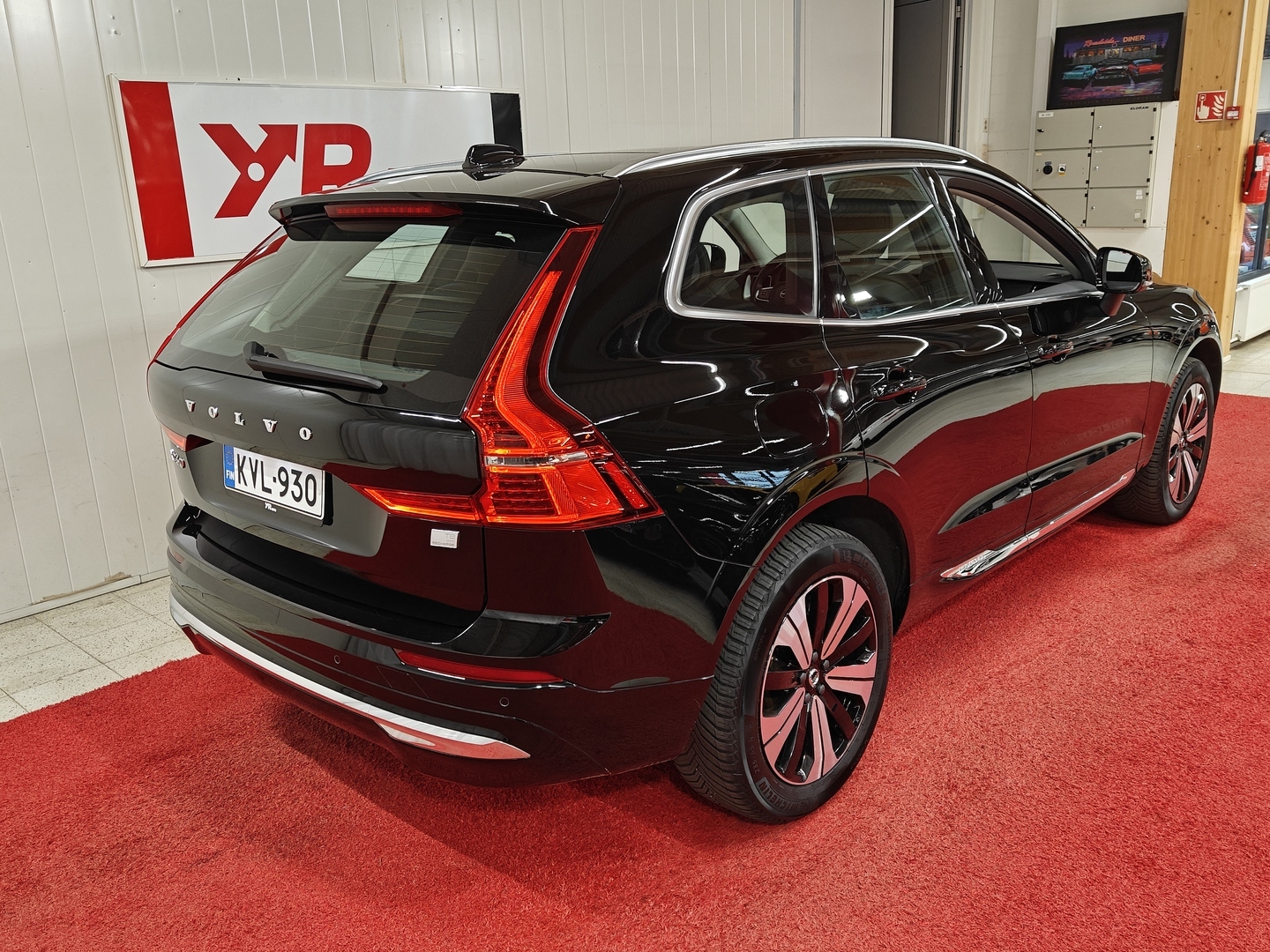 VOLVO XC60 2023