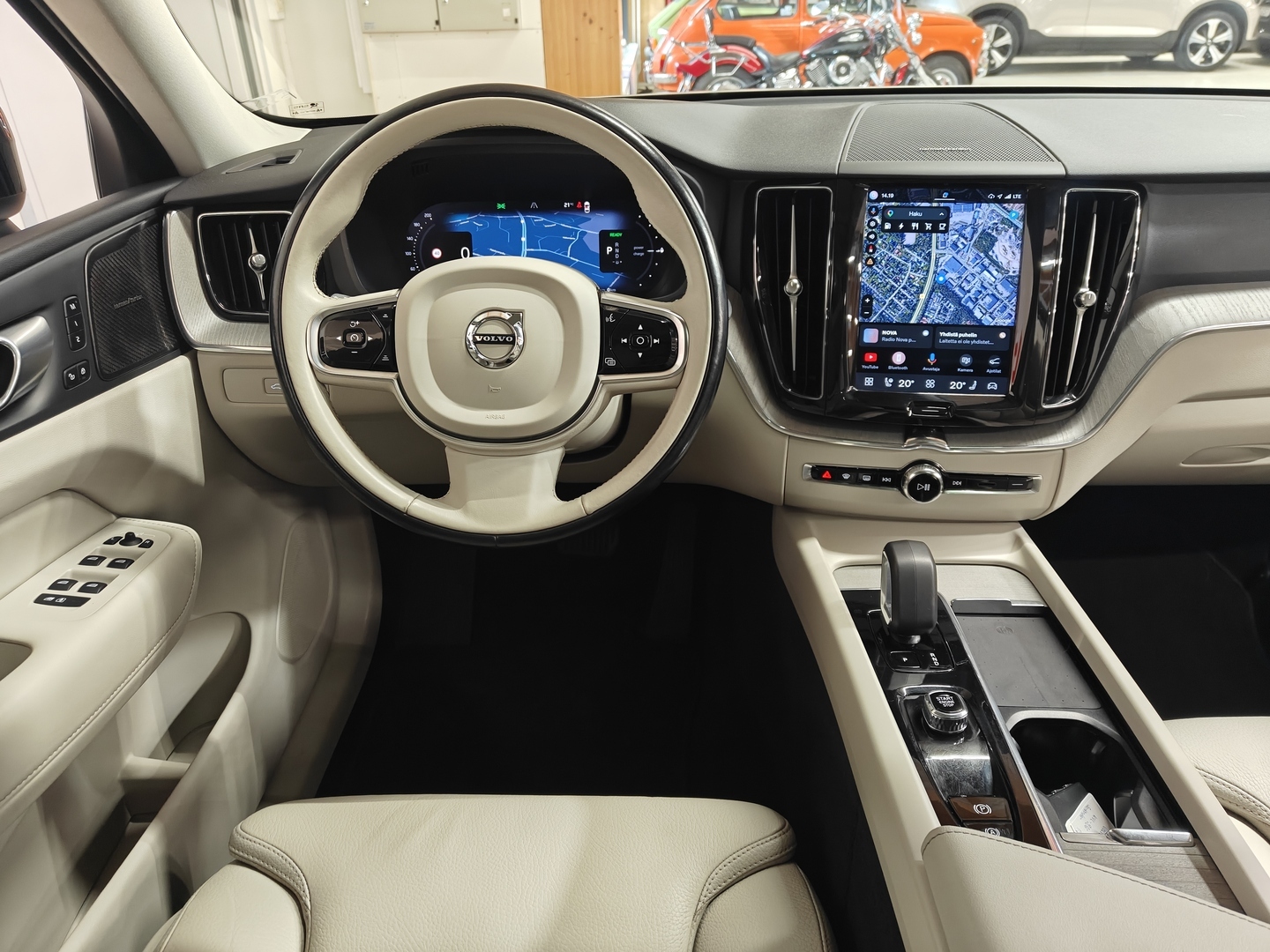 VOLVO XC60 16
