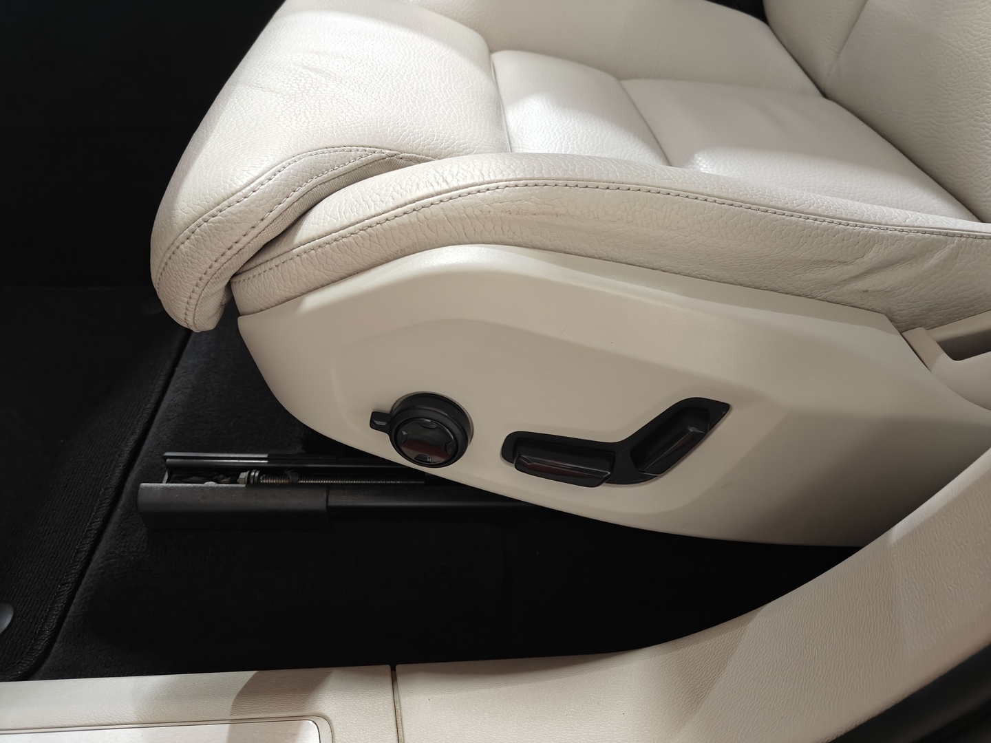 VOLVO XC60 21