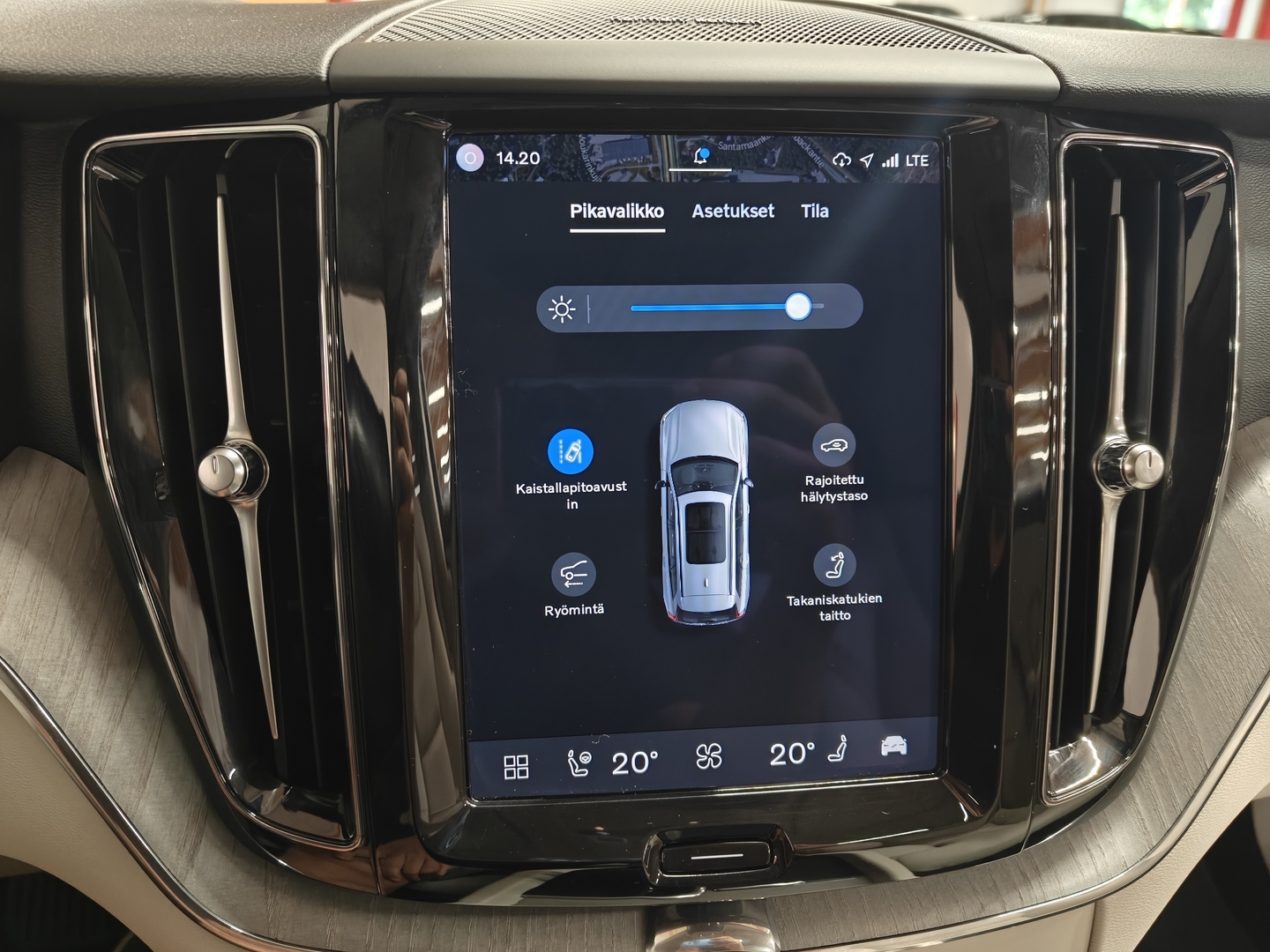 VOLVO XC60 30