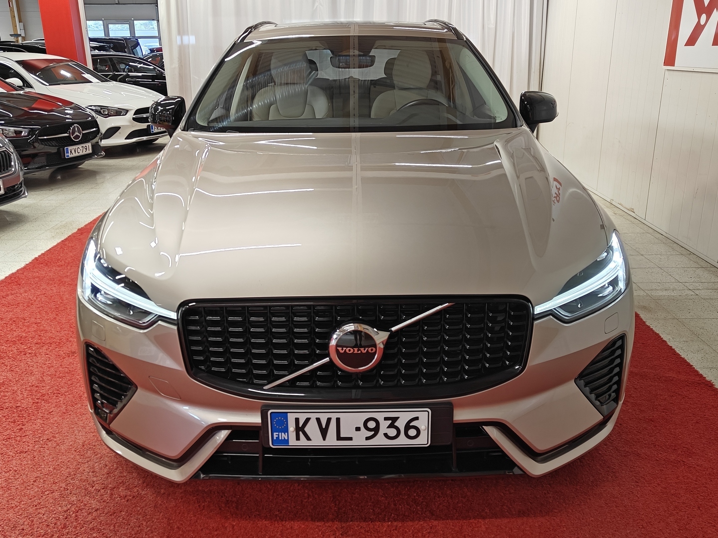 VOLVO XC60 9