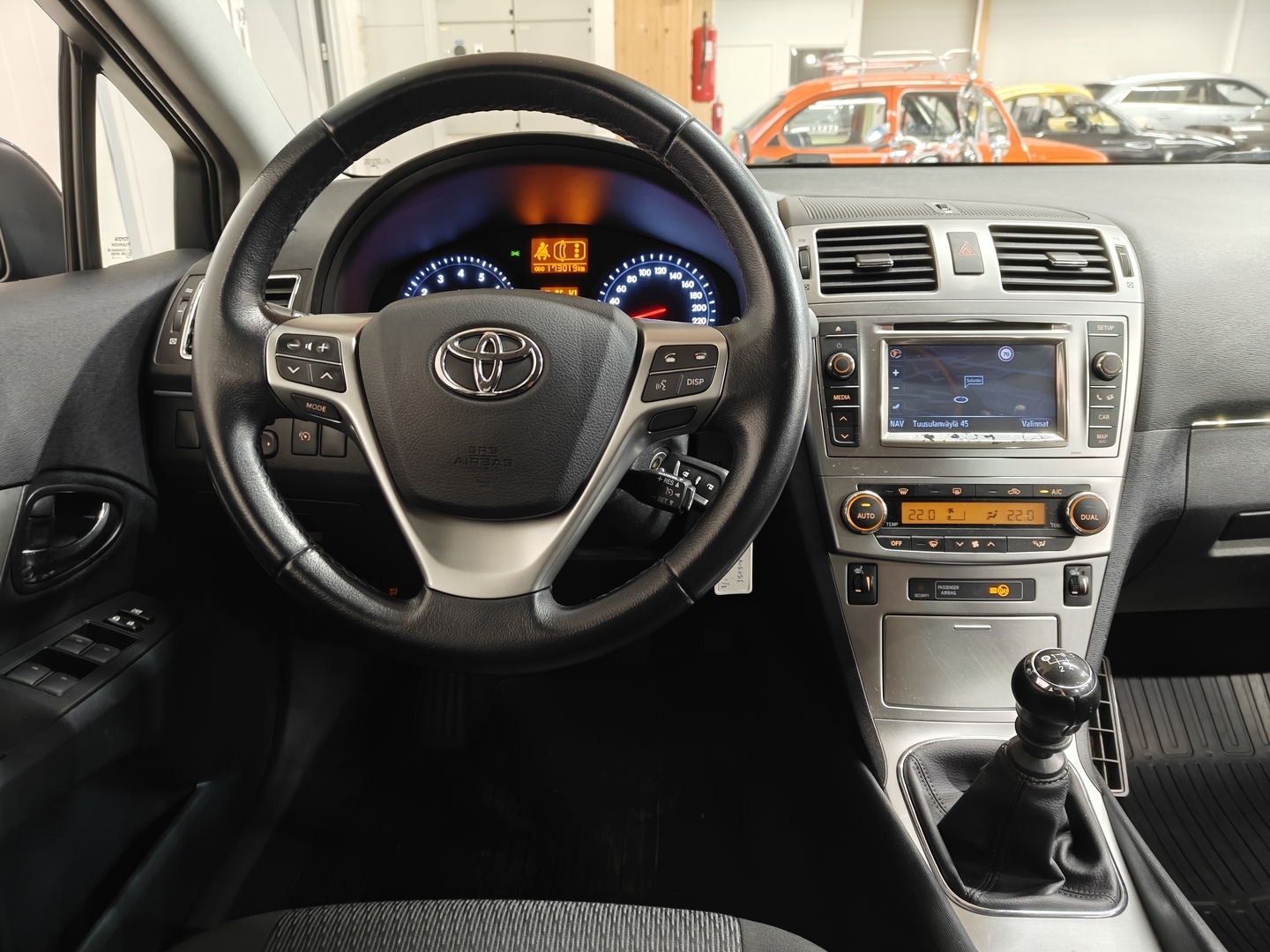 TOYOTA Avensis 2013