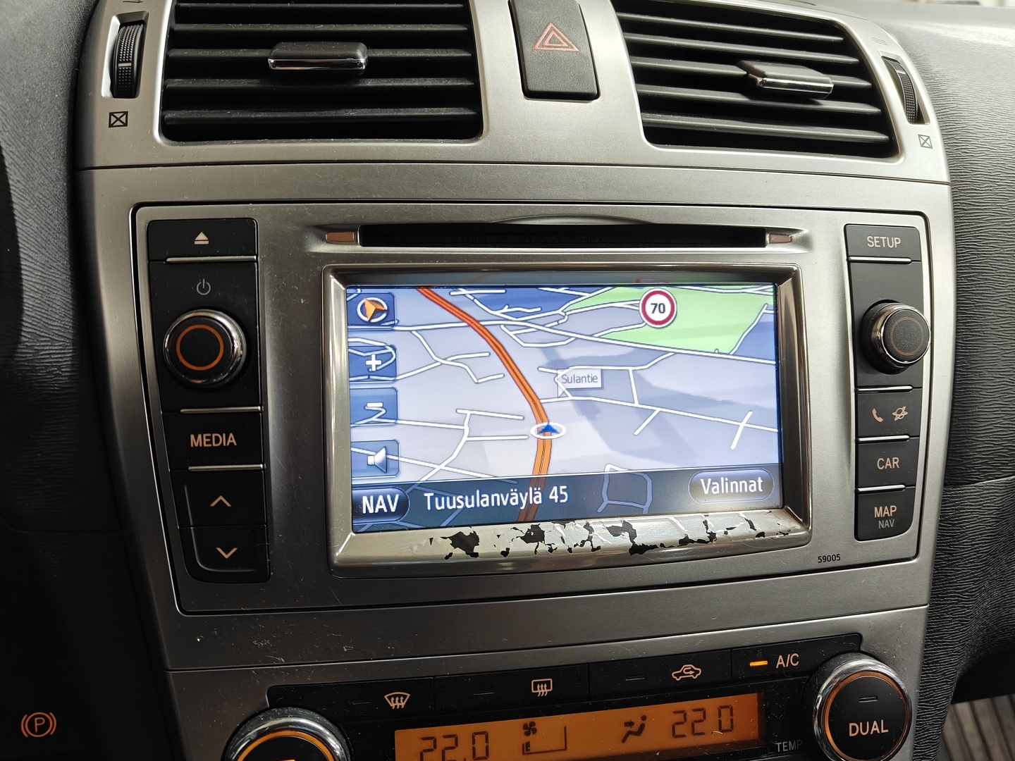 TOYOTA Avensis 2013