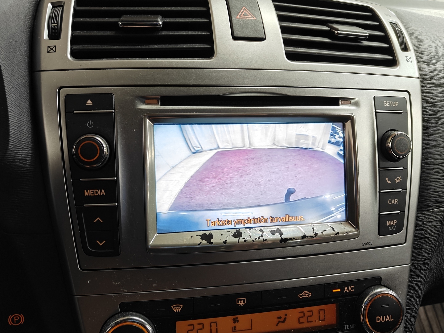 TOYOTA Avensis 2013
