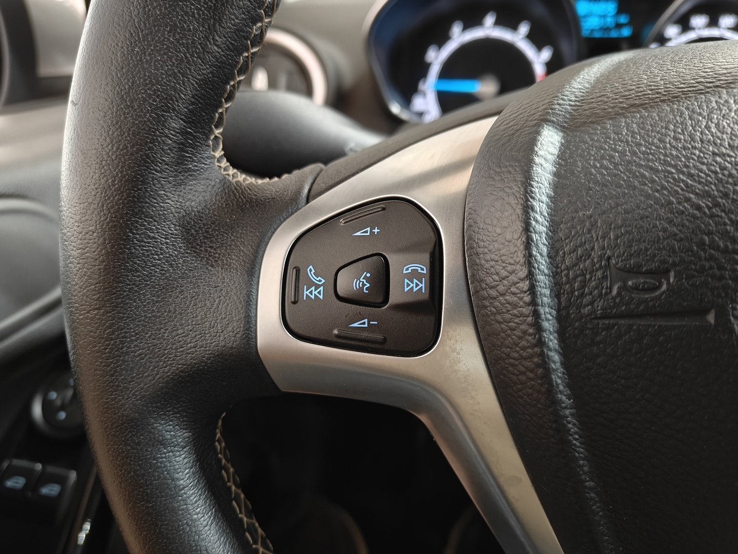 FORD Fiesta 2015