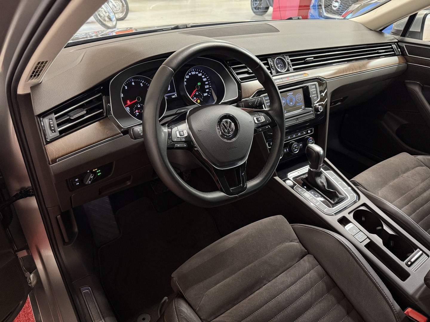 VOLKSWAGEN Passat 2016
