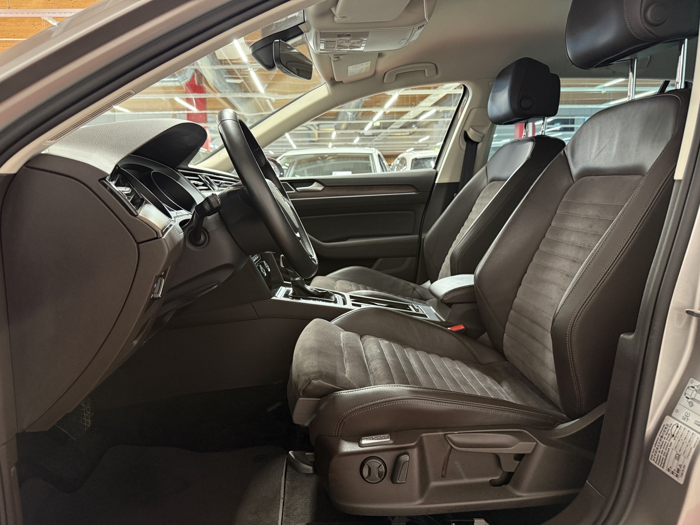 VOLKSWAGEN Passat 2016