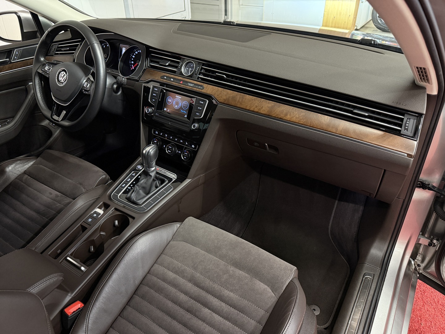VOLKSWAGEN Passat 2016