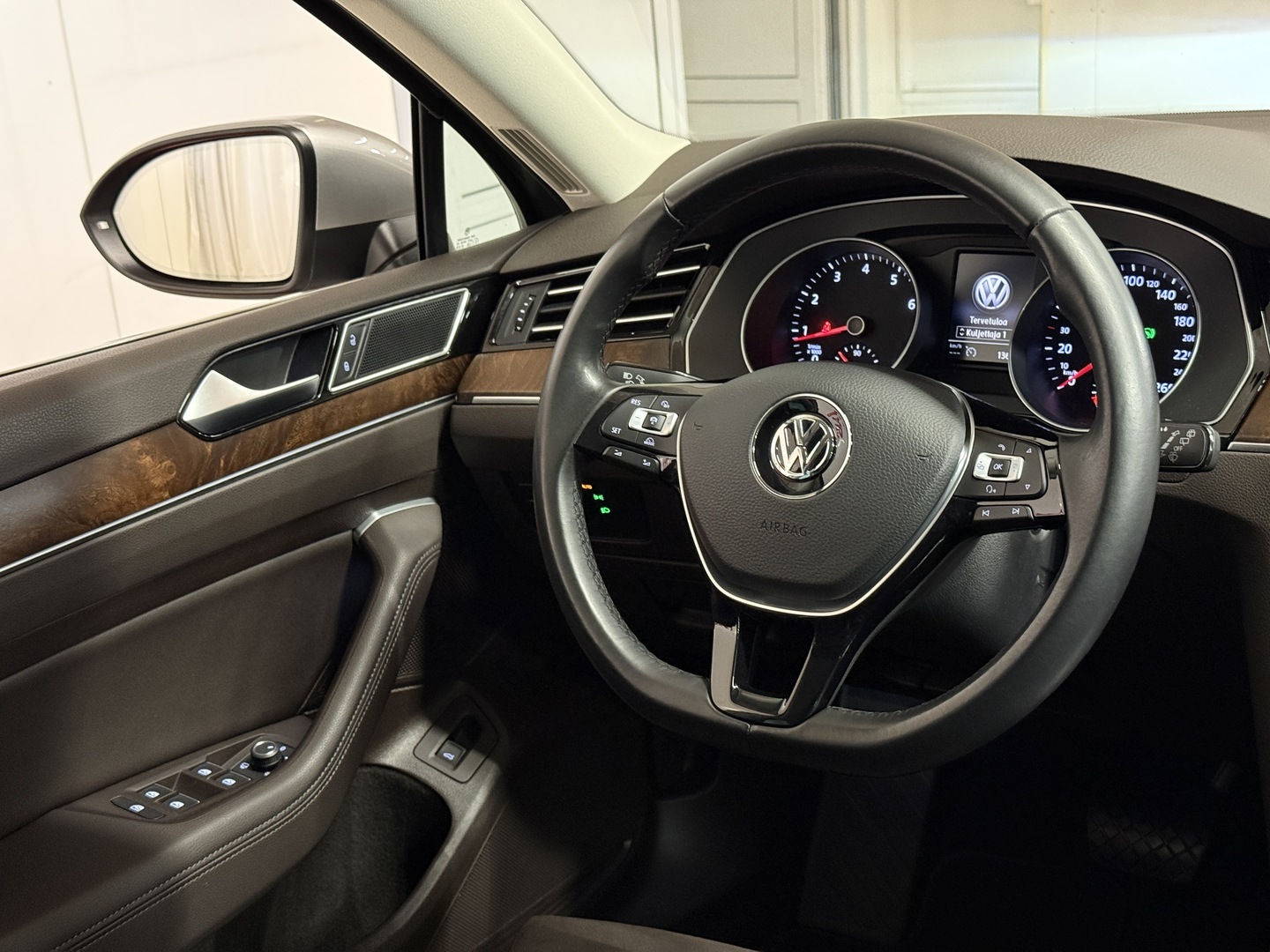 VOLKSWAGEN Passat 2016