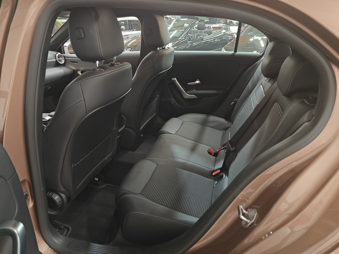 MERCEDES-BENZ A 2023