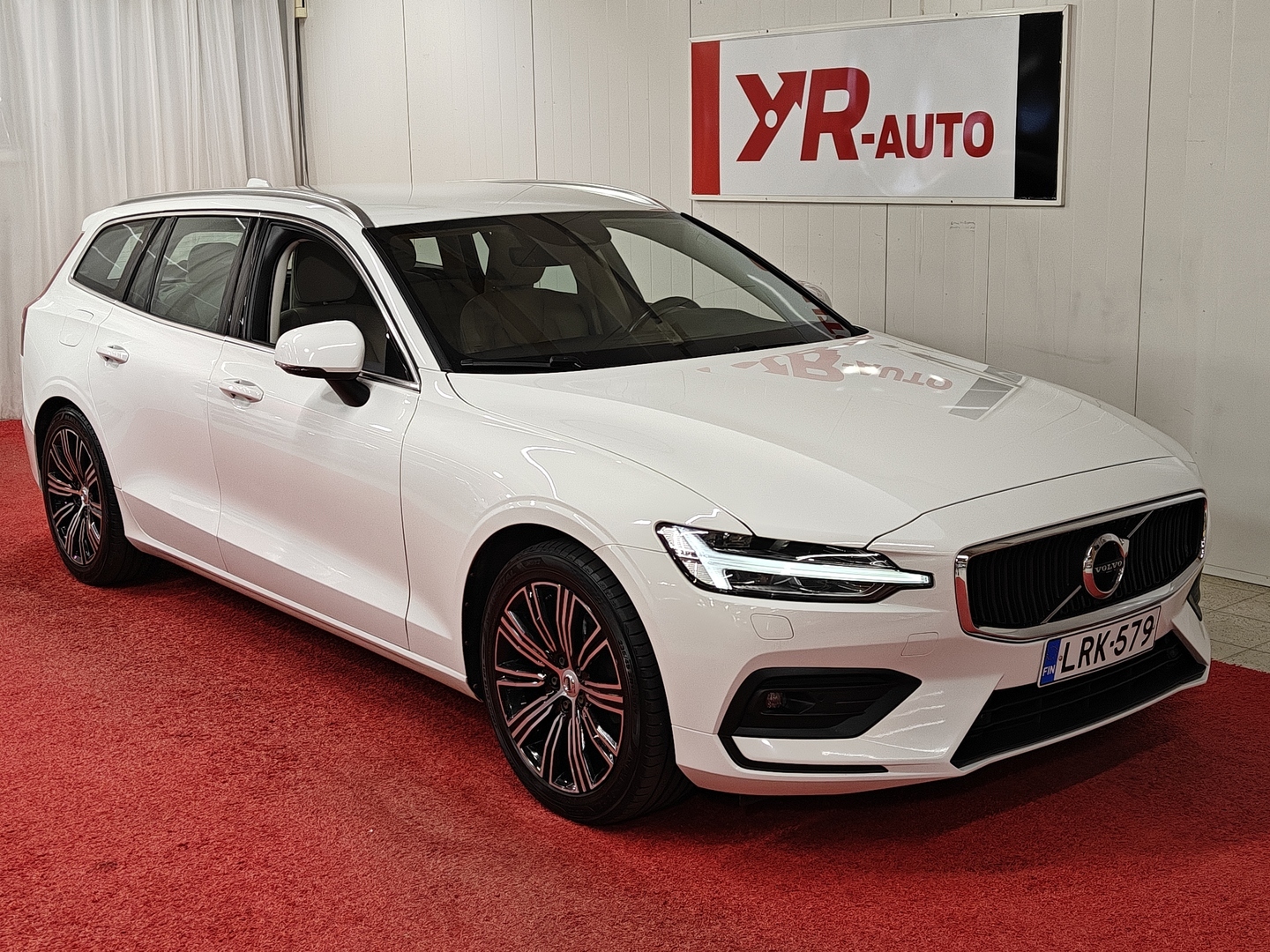 VOLVO V60 2019
