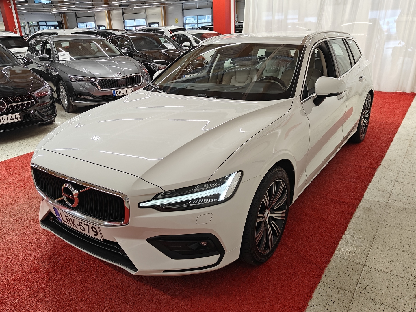 VOLVO V60 2019