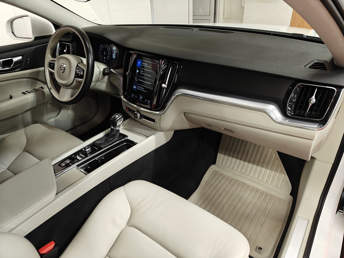 VOLVO V60 2019