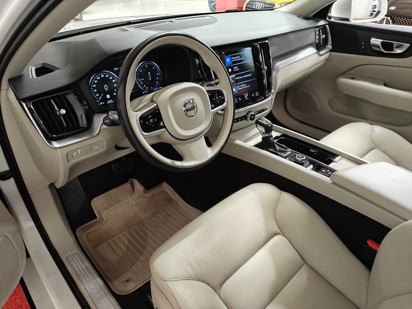 VOLVO V60 2019