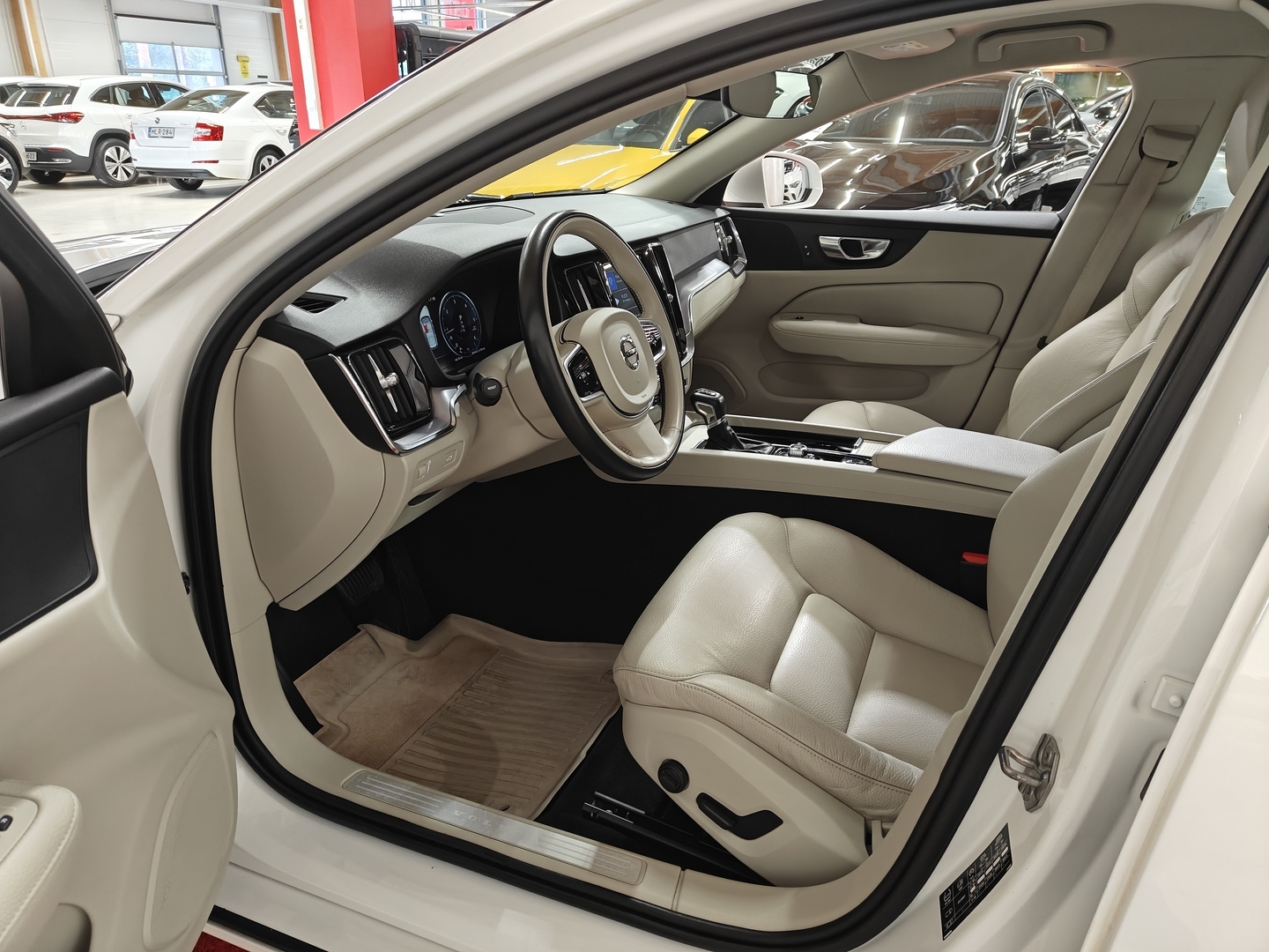 VOLVO V60 2019