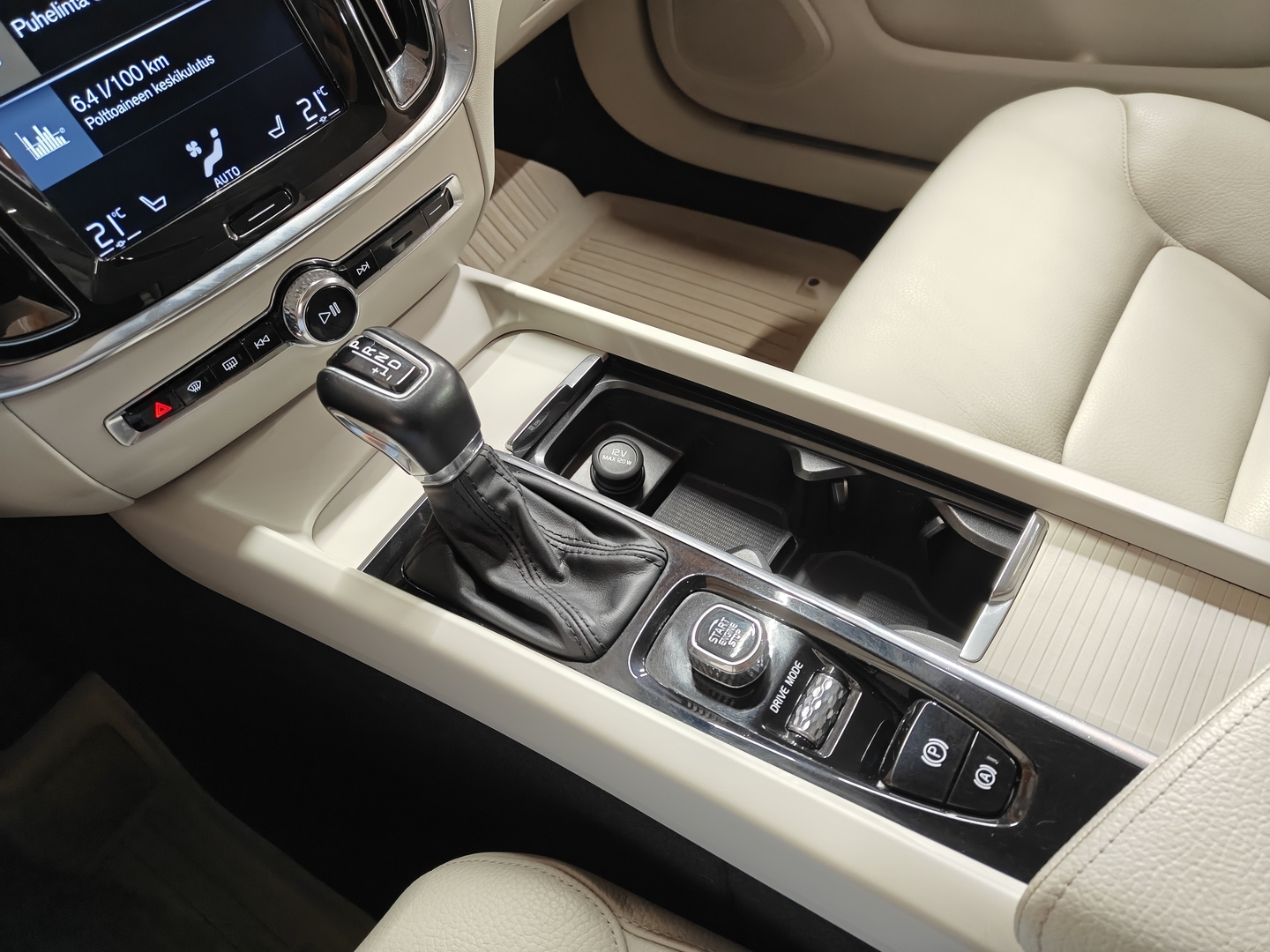 VOLVO V60 2019