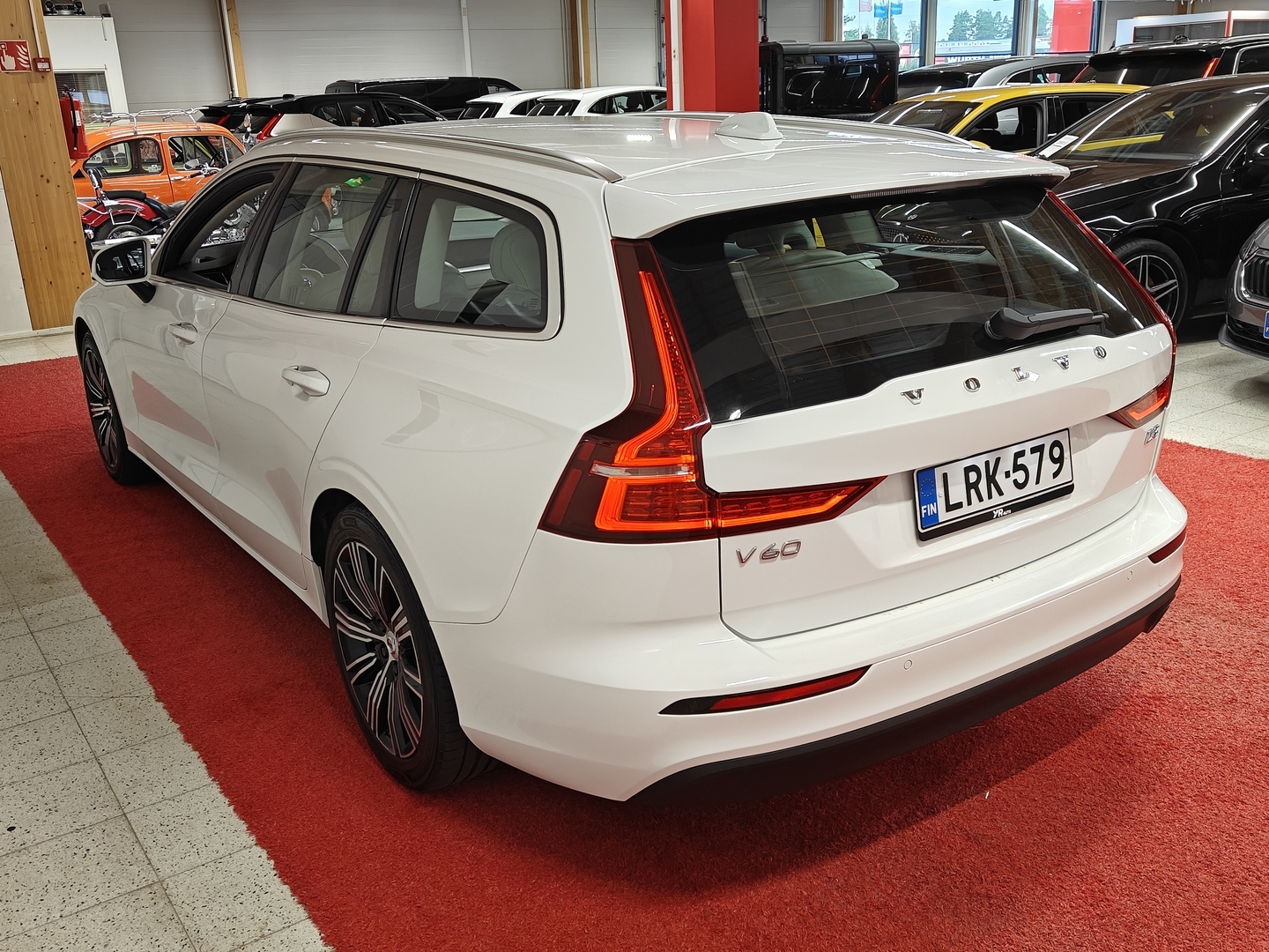VOLVO V60 2019