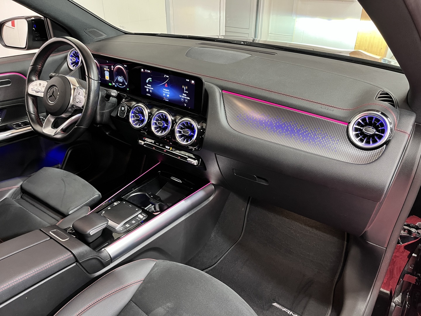 MERCEDES-BENZ EQA 2022