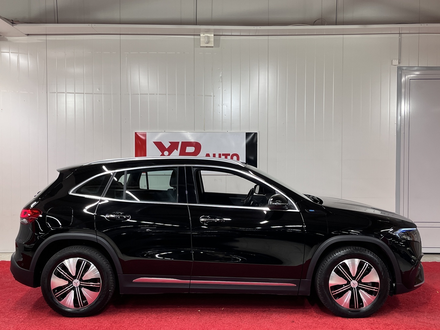 MERCEDES-BENZ EQA 2022