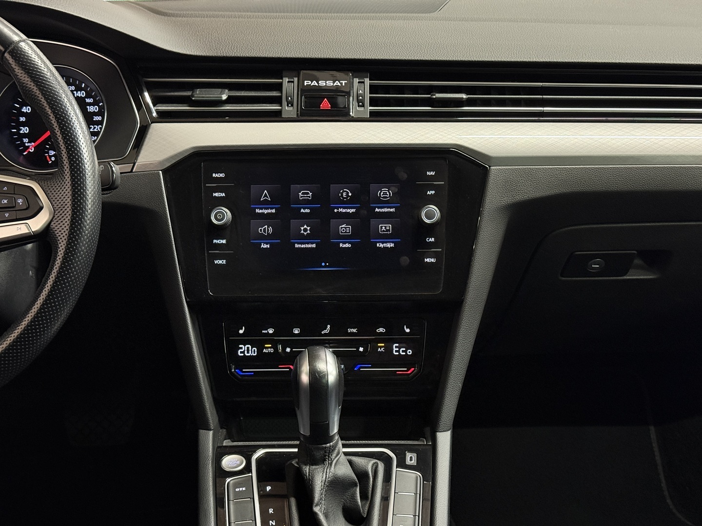 VOLKSWAGEN Passat 2021