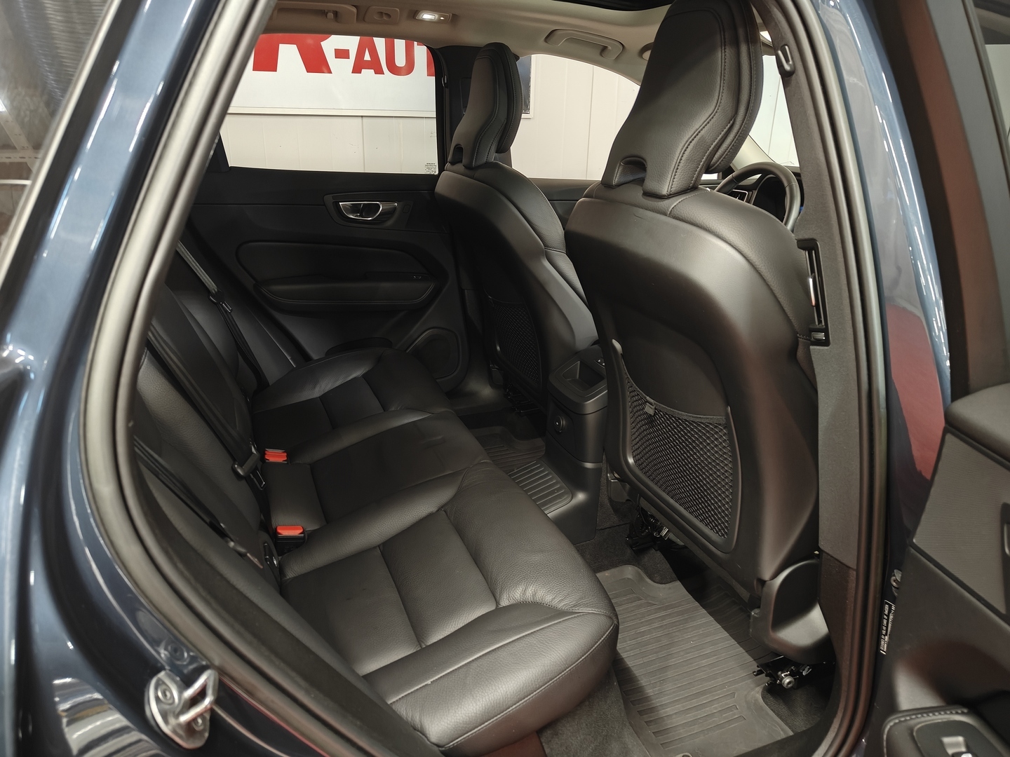 VOLVO XC60 11