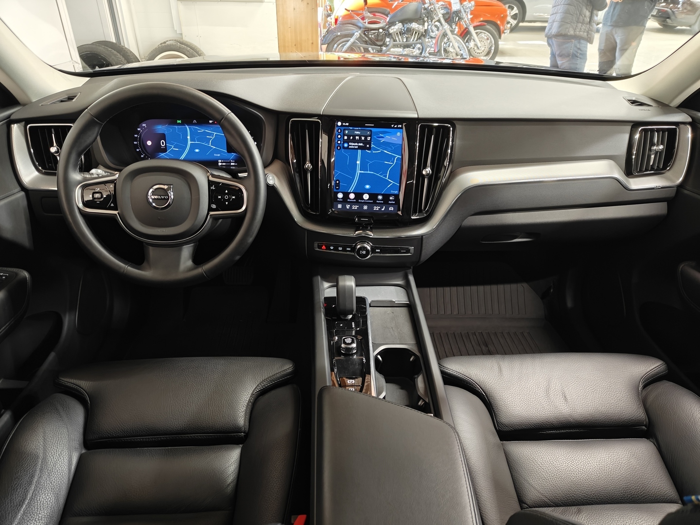 VOLVO XC60 20