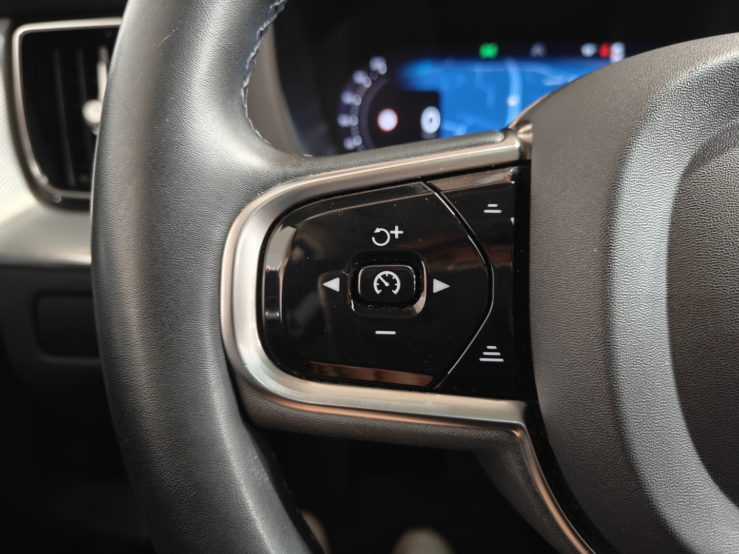VOLVO XC60 26
