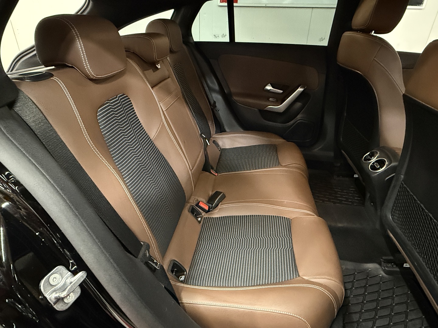 MERCEDES-BENZ CLA 2023