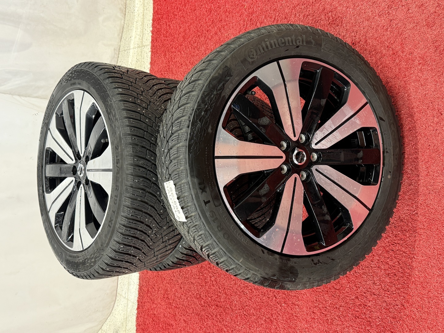 VOLVO C40 2023