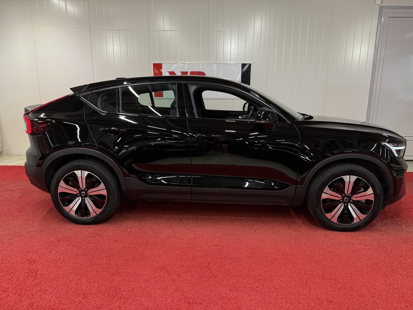 VOLVO C40 2023