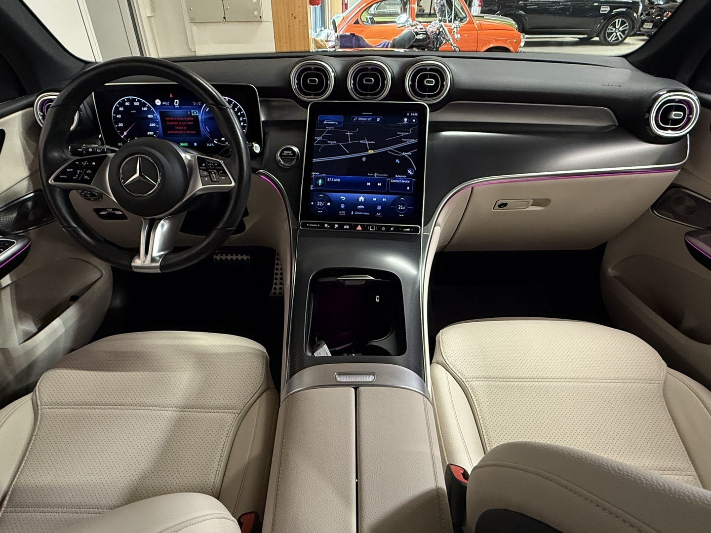 MERCEDES-BENZ GLC 2023