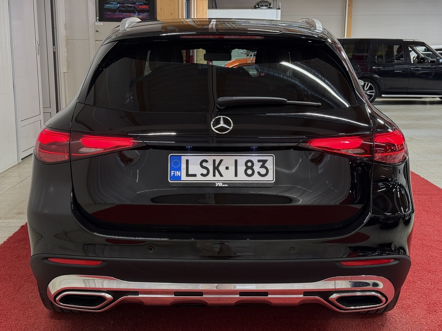 MERCEDES-BENZ GLC 2023