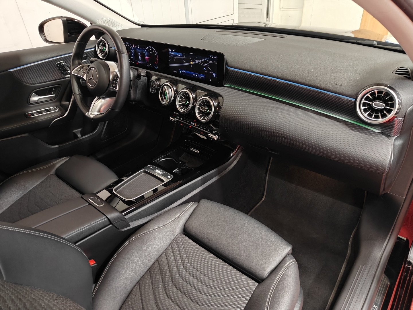 MERCEDES-BENZ A 2023