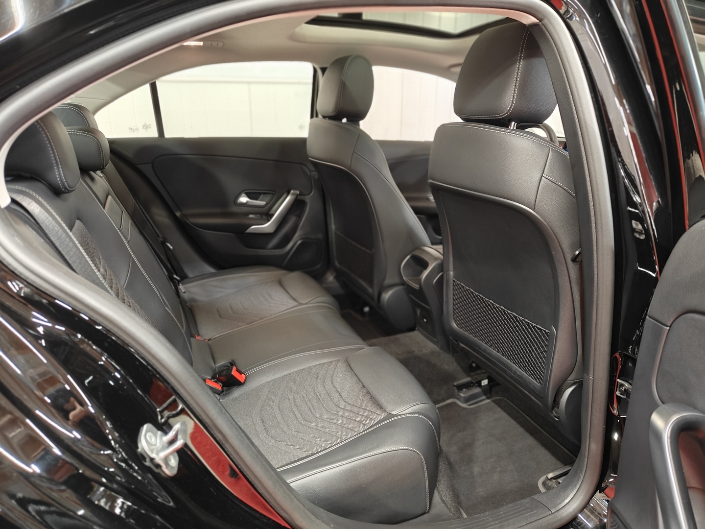 MERCEDES-BENZ A 2023