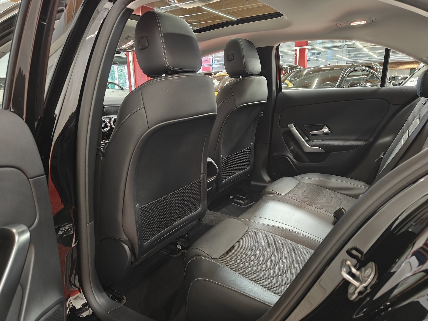 MERCEDES-BENZ A 2023