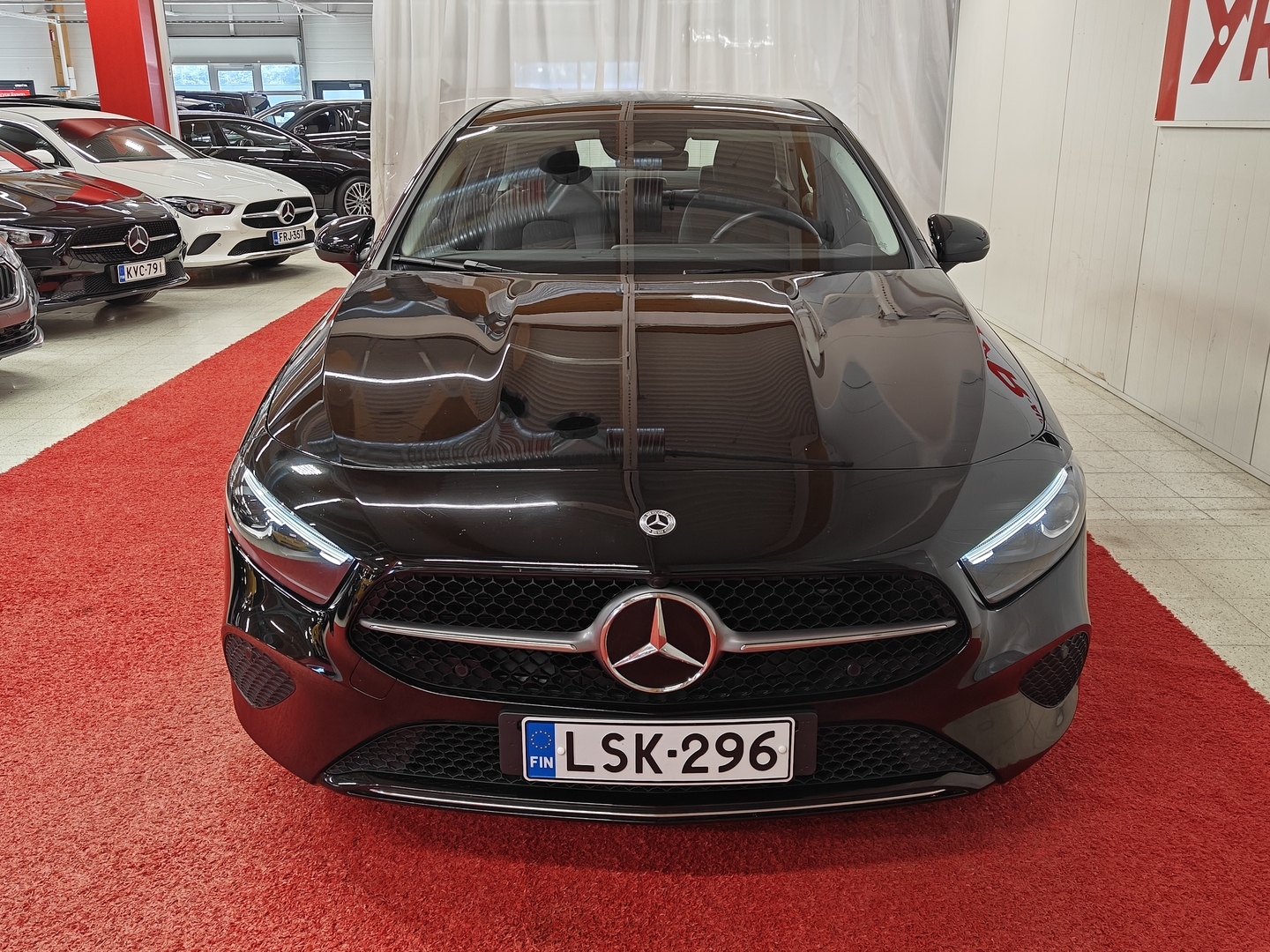 MERCEDES-BENZ A 2023