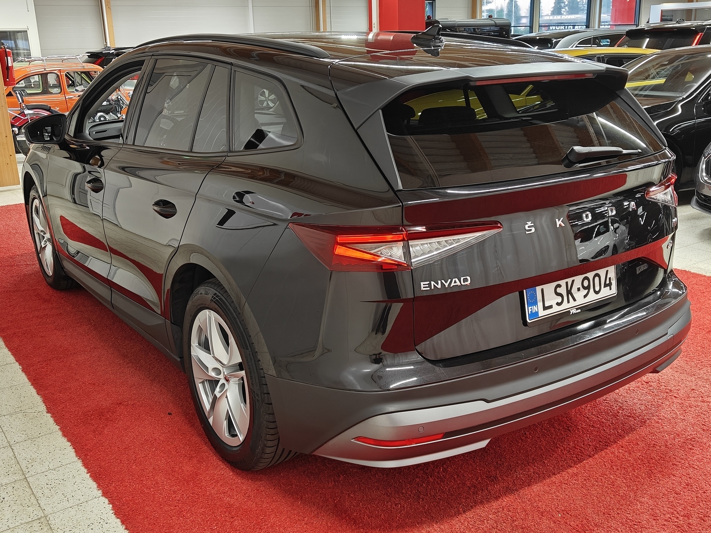 SKODA Enyaq 2023
