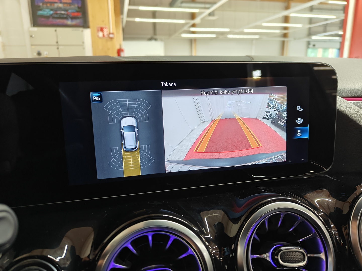 MERCEDES-BENZ EQA 2023