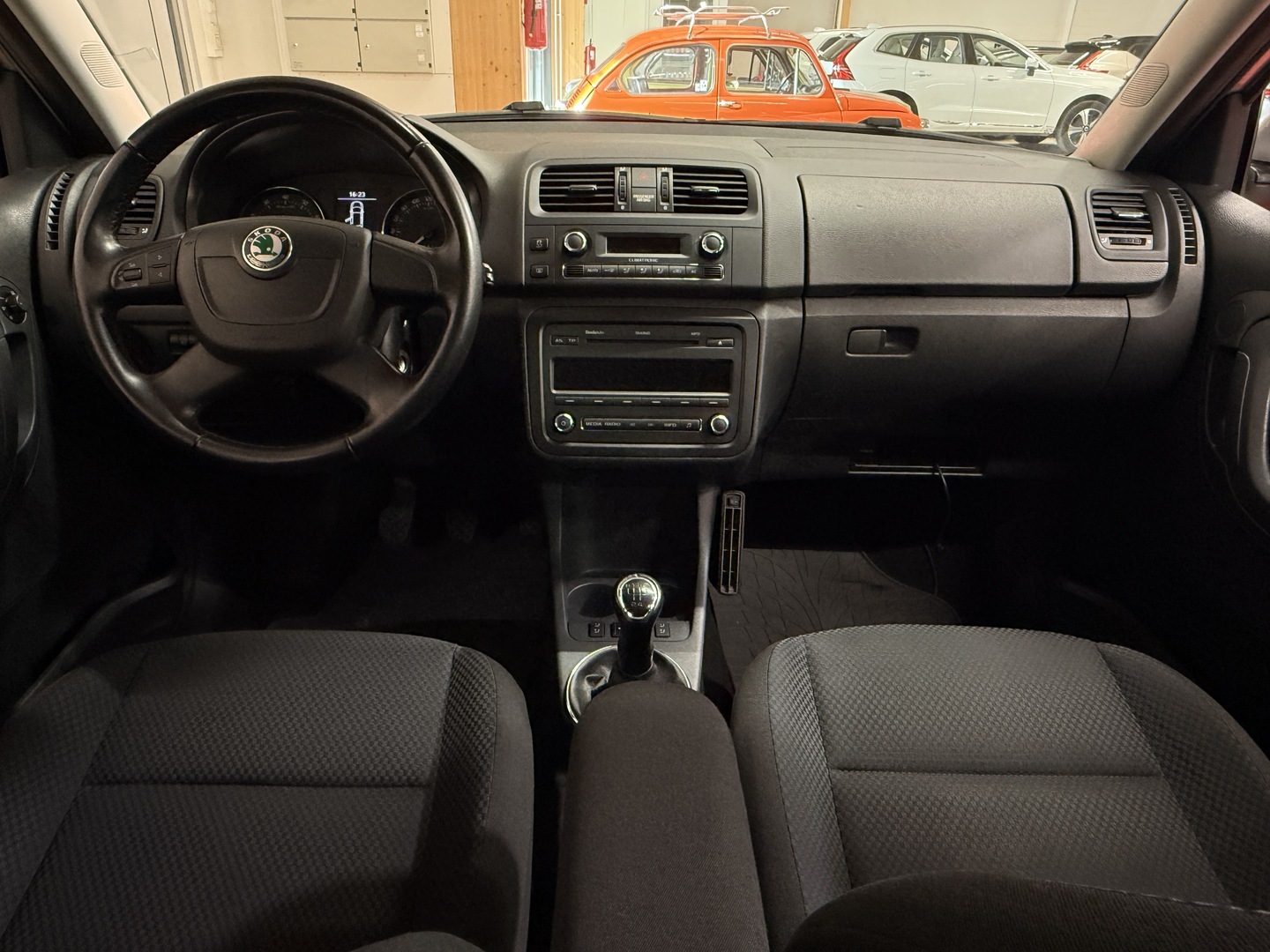 SKODA Fabia 2011