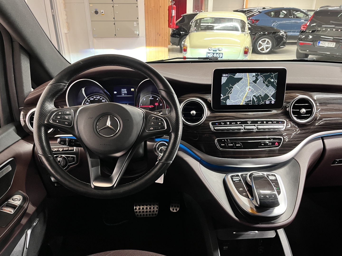 MERCEDES-BENZ V 2016