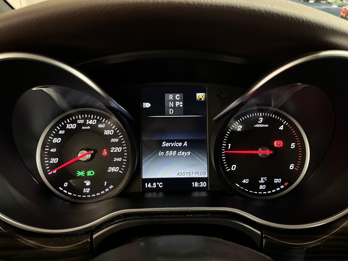 MERCEDES-BENZ V 2016