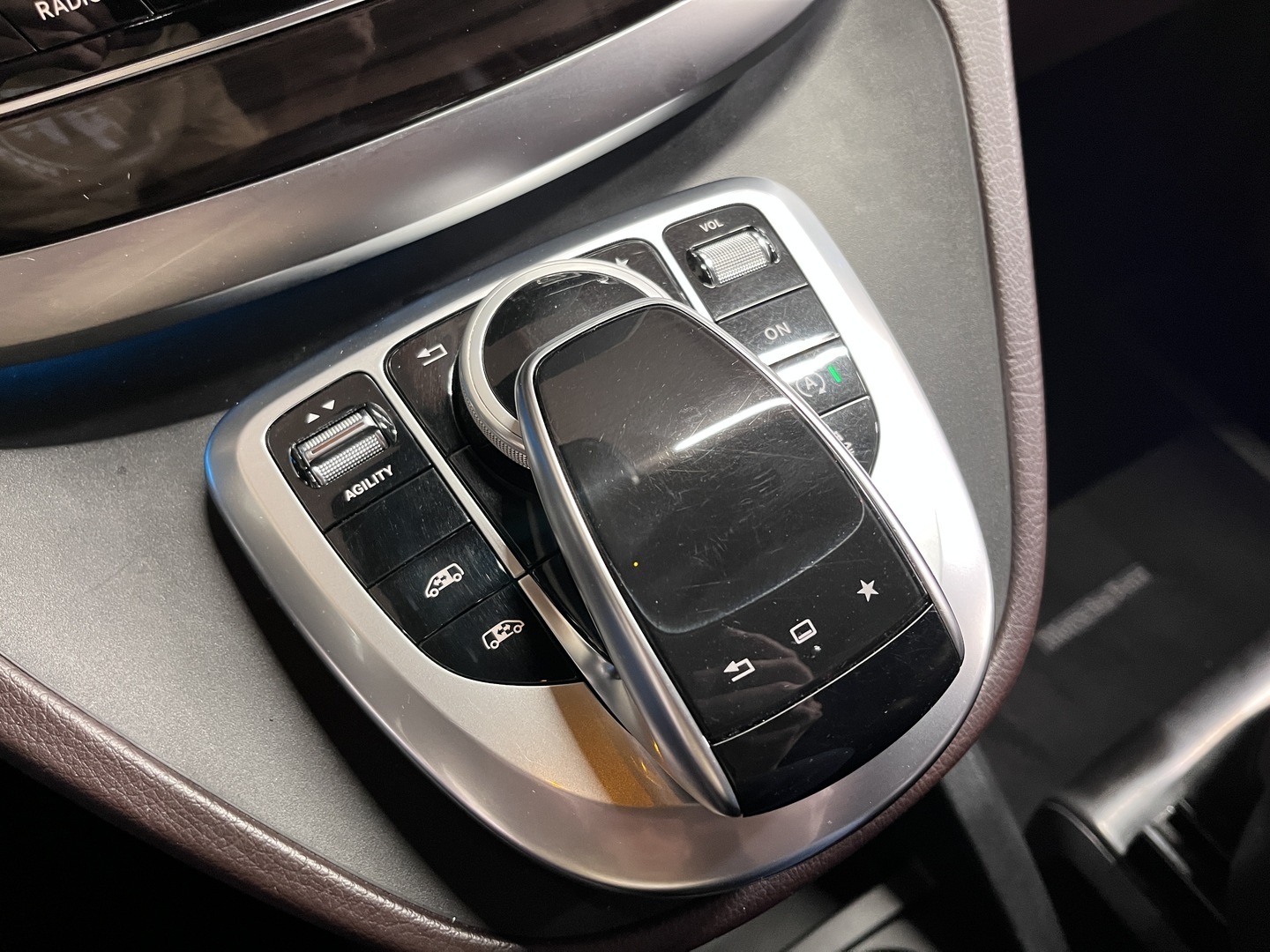 MERCEDES-BENZ V 2016