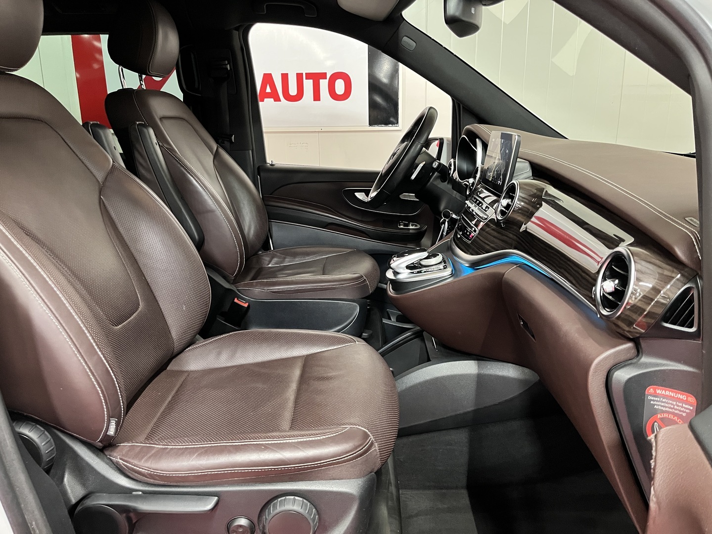 MERCEDES-BENZ V 2016