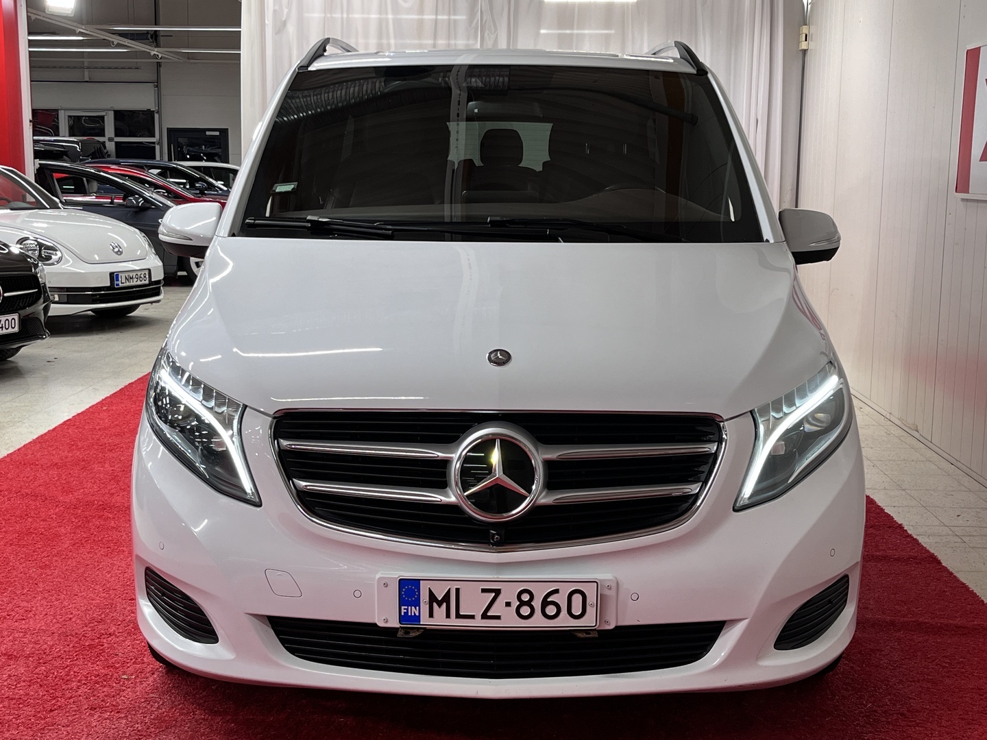 MERCEDES-BENZ V 2016