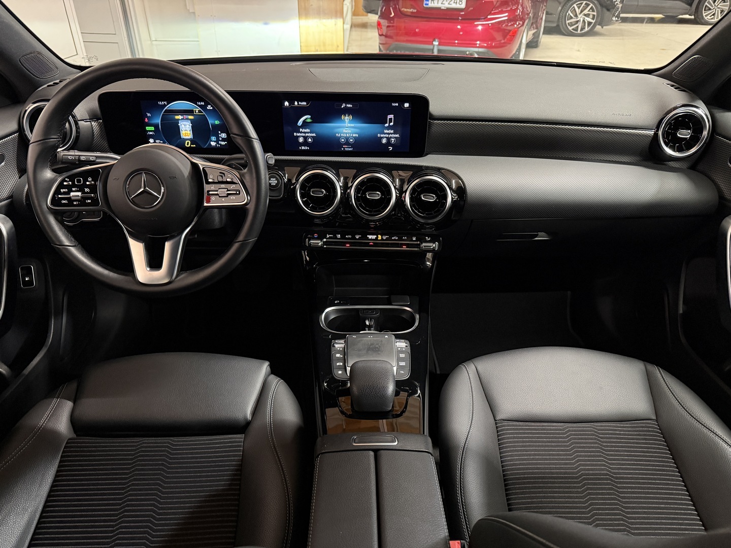 MERCEDES-BENZ A 2023