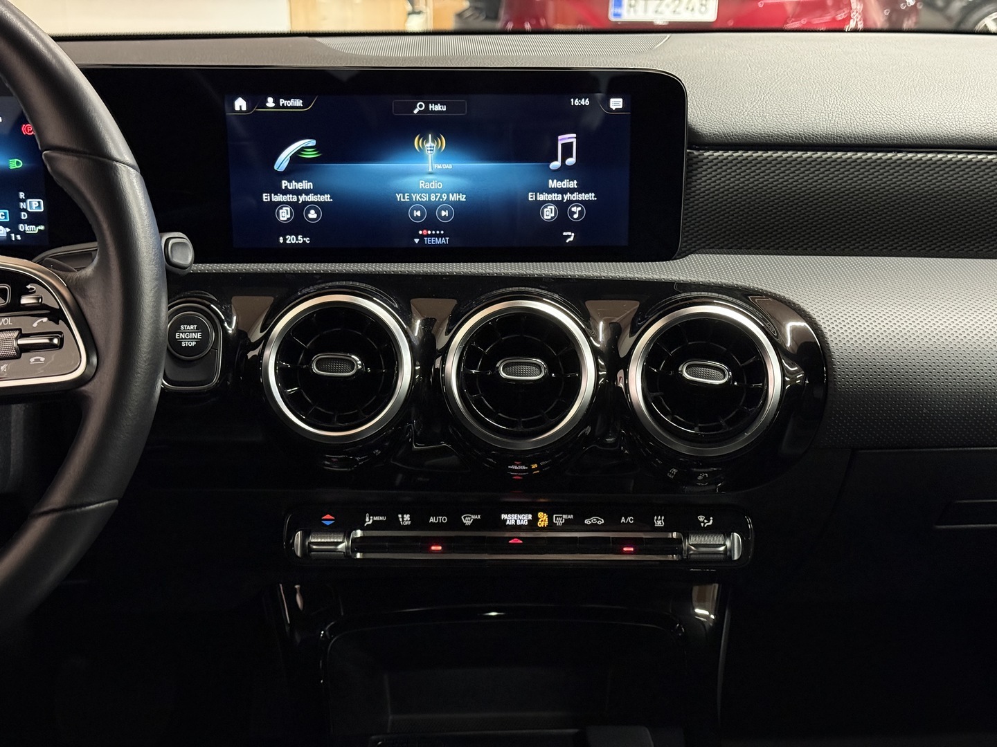 MERCEDES-BENZ A 2023