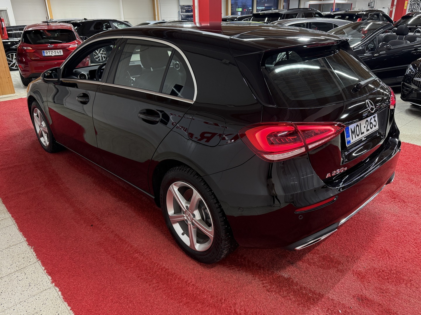 MERCEDES-BENZ A 2023