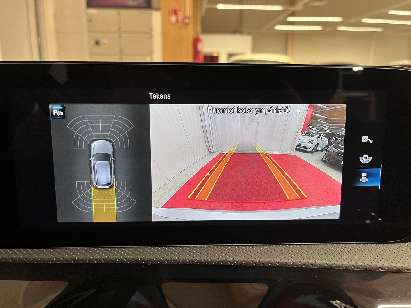 MERCEDES-BENZ A 2023